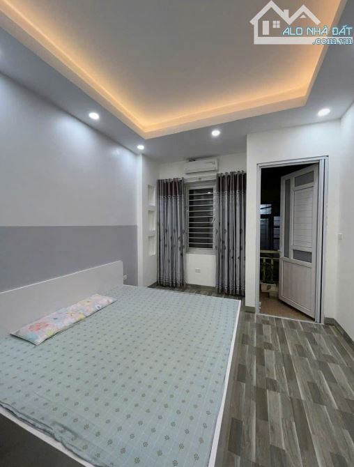 Siêu Hot nhà mới, đẹp-Ô tô đỗ cửa-Kinh doanh-Vũ Tông Phan-Thanh Xuân-50m2-5Tầng-10.5 tỷ