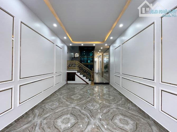 Nhà 5 tầng thang máy tuyến 2 Văn Cao - 80m2 - Điểm kinh doanh tốt