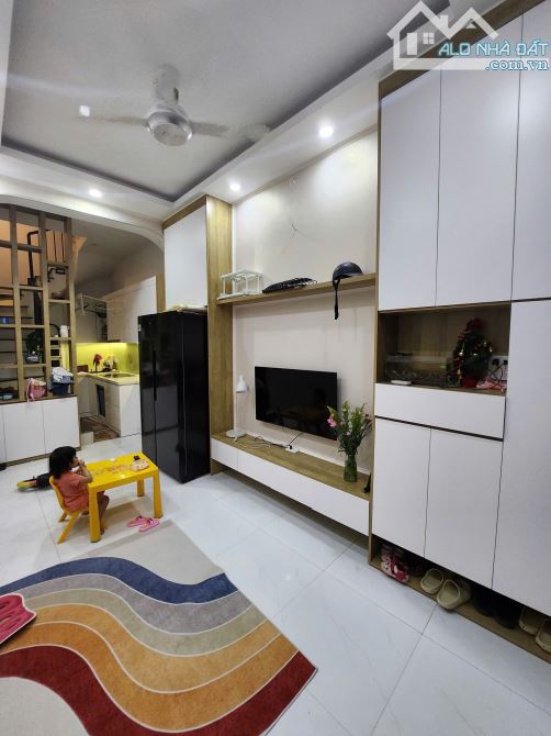 Bán gấp Nhà 4 Tầng 3PN, 3WC, 25m2, giá tốt tại Nguyễn Đức Cảnh, Tương Mai, Hoàng Mai