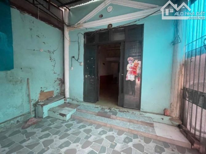 HIẾM: BÁN NHÀ QUYẾT TIẾN, VÂN CÔN, 42M, 2 TỶ 630 TR, ÔTÔ TRƯỚC CỬA, TIỆN ÍCH