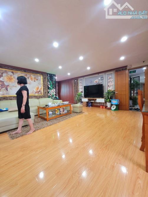 Bán CC Trần Phú i Hà ĐôngDT:132m2 giá 6.8 tỷ