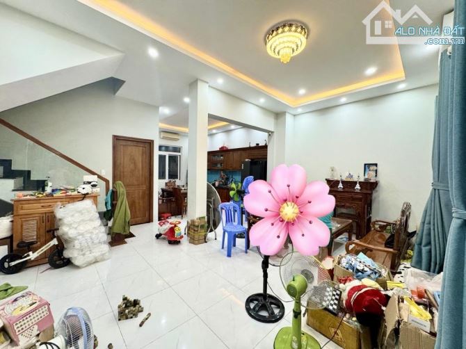 Bán nhà 185m2, 3 tầng, 10PN, Ngô Tất Tố, P22, Bình Thạnh, 28 tỷ
