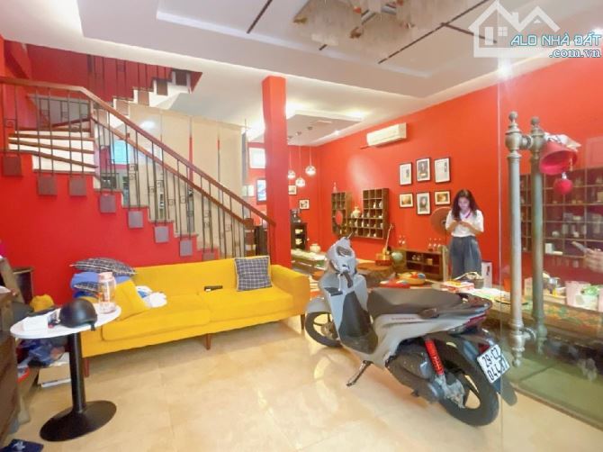 Bán nhà cực hiếm Thái Thịnh, DT 57m2, MT 6.5m, KCBTCC, vị trí đẹp, giá 10 tỷ 8