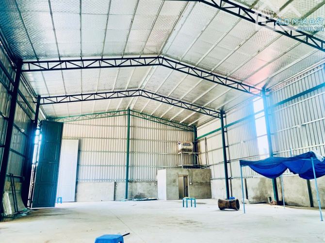 Cho thuê kho 450m2  xây mới gần cầu Thăng Long, xã Hải Bối, Đông Anh.Gia 50k/m2