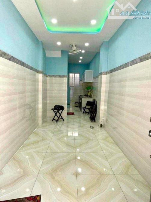 MẶT TIỀN - HẺM XE HƠI NÉ - DÒNG TIỀN 96TR/NĂM - 21M2 - 3 TẦNG - BÌNH TÂN - SÁT BX MIỀN TÂY