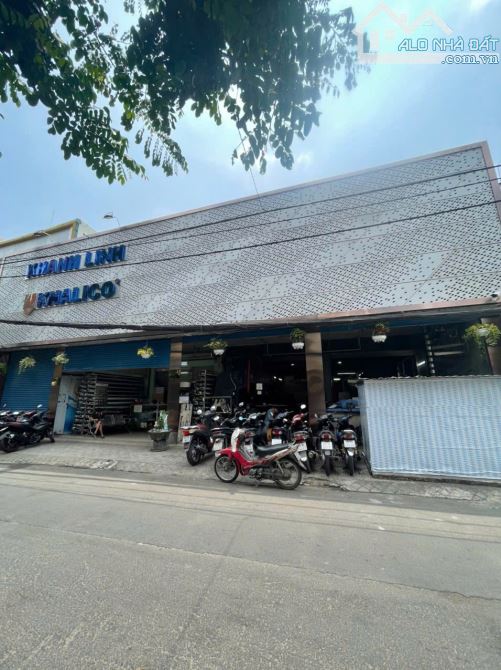 Gấp ! Bán nhà ngay MT Lý Thường Kiệt, P.15, Q.11 ( 41x27m ) Cn : 1031m2 thổ cư Giá 240 tỷ.