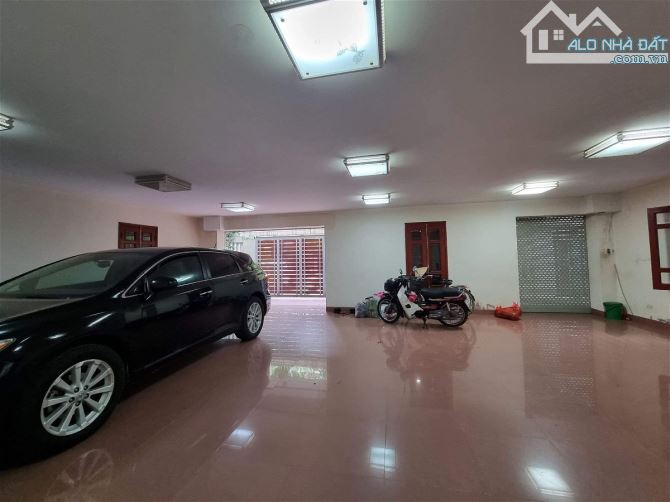 Bán Phân Lô Liền Kề Hoàng Quốc Việt 98m2 Mt 8.5m Oto Tránh Đỗ Ngày Đêm Rộng Thoáng Ở Sướng