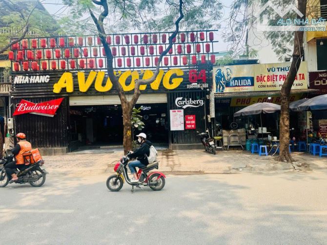 BÁN NHÀ CẤP 4, ĐẦU TƯ, MẶT  PHỐ DỊCH VỌNG HẬU, CẦU GIẤY, DT 656M2* MT 18M* GIÁ 205 TỶ