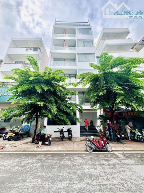 Ngộp ngân hàng bán gấp tòa nhà gần Điện Biên Phủ, P4, Q3, DT: 5.9x23m 7 tầng, HĐT 88 triệu