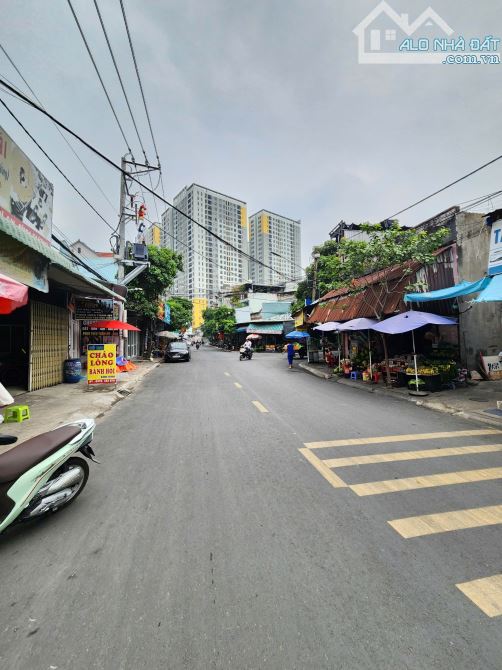 Bán nhà 1T1L và dãy trọ 10x46m, mặt tiền chợ xóm vắng, p.Dĩ An, đang thuê 40tr/th