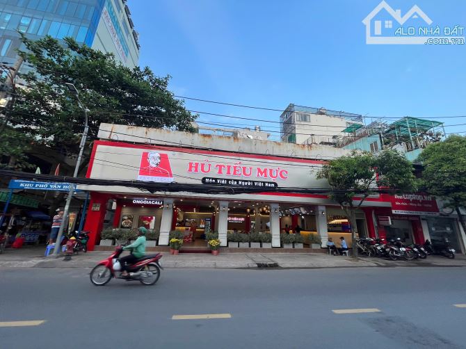 Hạ giá gấp! MT Cô Bắc, Quận 1 (8.5 x 15m) HĐT 70tr/tháng - GPXD H + 10 tầng - Còn 41 tỷ