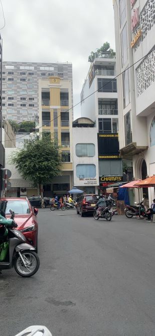 🏚️ Bán nhà 3 tầng HXH Nguyễn Đình Chiểu Q3. Ngang 4,4m dài 14m giá 16,2 tỷ.