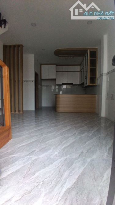 BÁN NHÀ 2 TẦNG HẺM XE TẢI THÔNG ĐƯỜNG BÙI VĂN NGỮ HIỆP THÀNH QUẬN 12