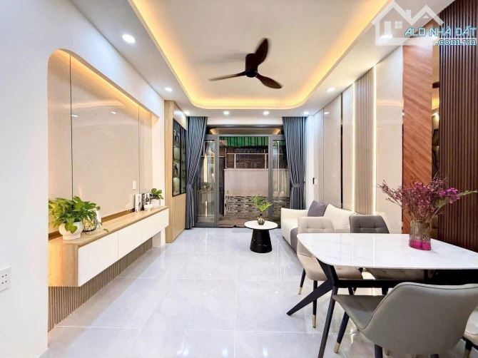 BÁN NHÀ BÙI ĐÌNH TUÝ- GẦN C.HỢ BÀ CHIỂU P.12 BÌNH THẠNH - 2 TẦNG - 30M2 - CHỈ 5,15 TỶ