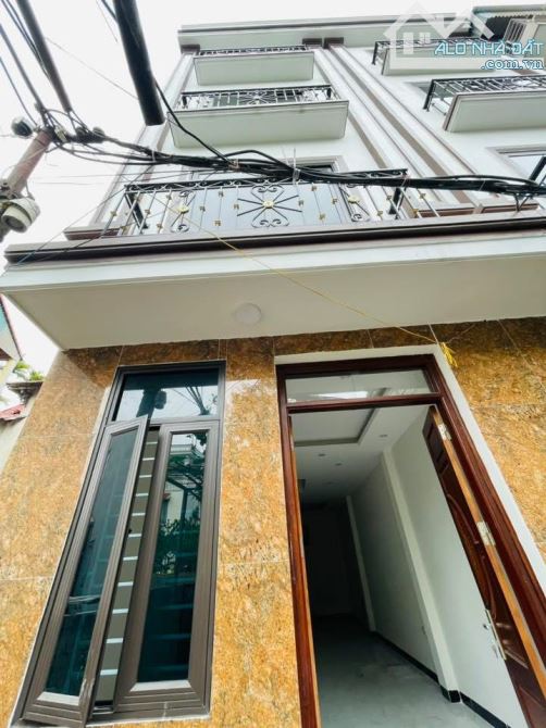 Liên Mạc-Bắc Từ Liêm 5 Tầng Mới Đẹp DT 45m .6 Ngủ Khép Kín.Giá 5,1 Tỷ