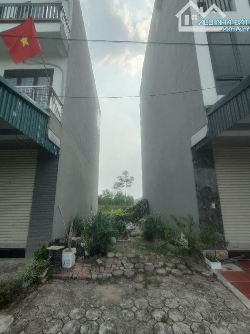 Bán Đất Yên Thường 40m2/ 4.8 tỷ- Ô Tô Thông Tứ, Gần Cầu Tứ Liên - Tiềm Năng Tăng Giá