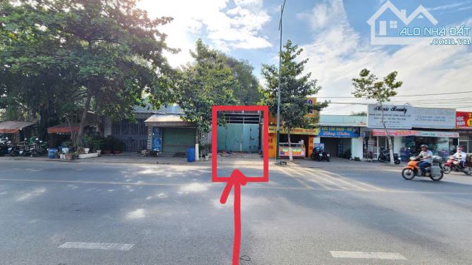 Bán Đất Mặt Tiền Nguyễn Thị Minh Khai Dĩ An Tặng Nhà Tiền Chế