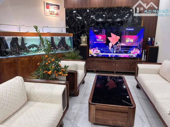 BÁN NHÀ LĨNH NAM, HOÀNG MAI - 5 TẦNG PHÂN LÔ - Ô TÔ VÀO NHÀ - THANG MÁY - KINH DOANH - FUL