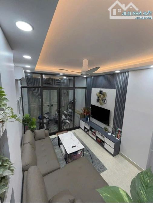 Siêu Hot nhà mới, đẹp-Ô tô đỗ cửa-Kinh doanh-Vũ Tông Phan-Thanh Xuân-50m2-5Tầng-10.5 tỷ - 1