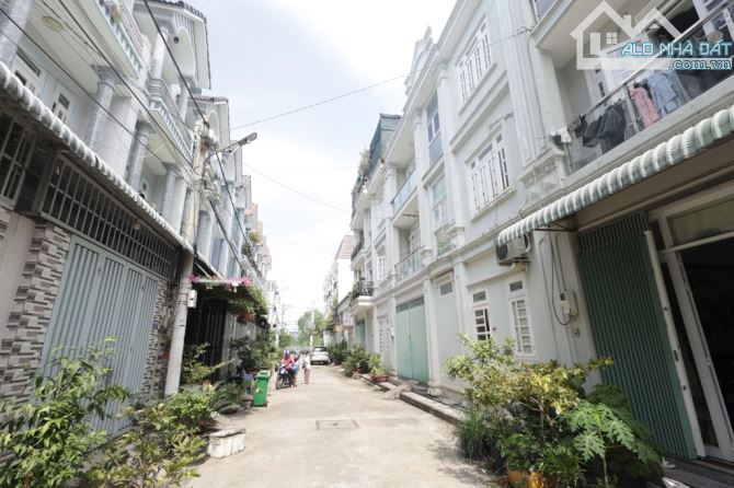 🌟Bán Nhà 3 tầng đường THẠNH LỘC 37, phường THẠNH LỘC,Q12,dt52,5m²(5x22).Hẻm 7m💰 5tỷ - 1