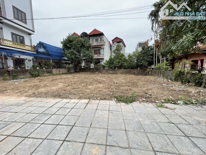 Bán đất phúc lợi, mặt đê đường to vỉa hè rộng - 1