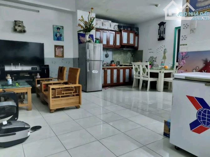 Gấp bán - căn hộ sân vườn CC Thới An - 135 m2 - 2pn - chỉ 2.99 tỷ - 1