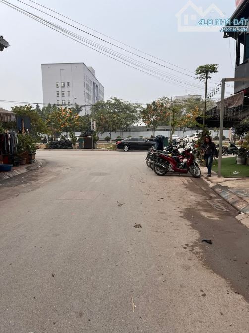 Bán Phân lô KĐG Tứ Hiệp 96m Đất, Mặt tiền 6.5m - Vỉa hè - Kinh doanh 21.8 tỷ - 1