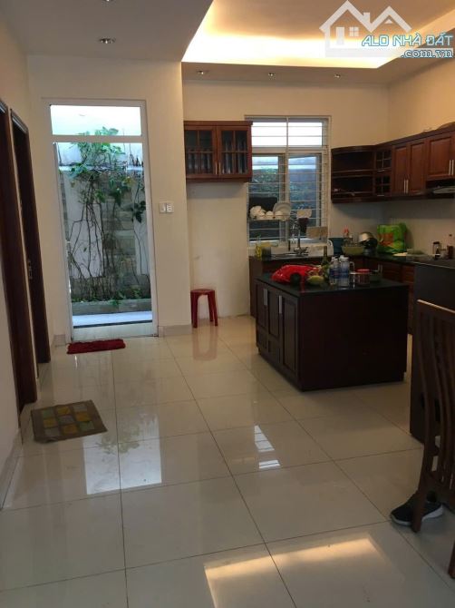 Biệt thự Lê Văn Lương, 8x20m, 3 tầng, 16 tỷ - 1