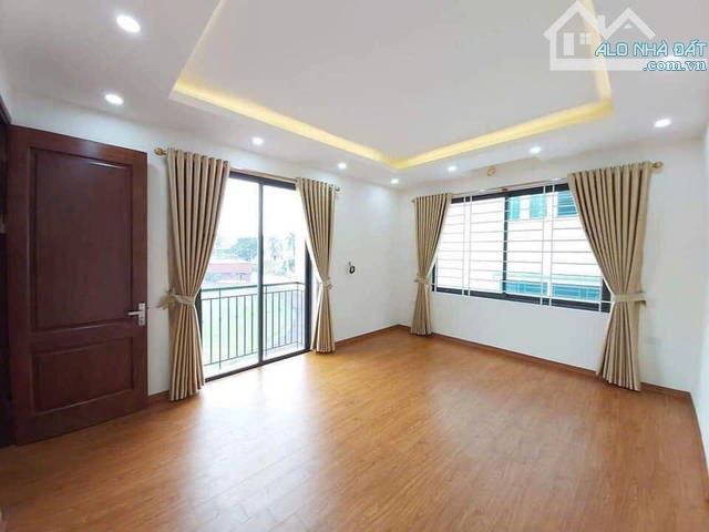 Lô góc, 2 thoáng, gần phố, ô tô đỗ cửa, phố Vương Thừa Vũ Thanh Xuân, 50m2,  nhỉnh 8 tỷ - 1