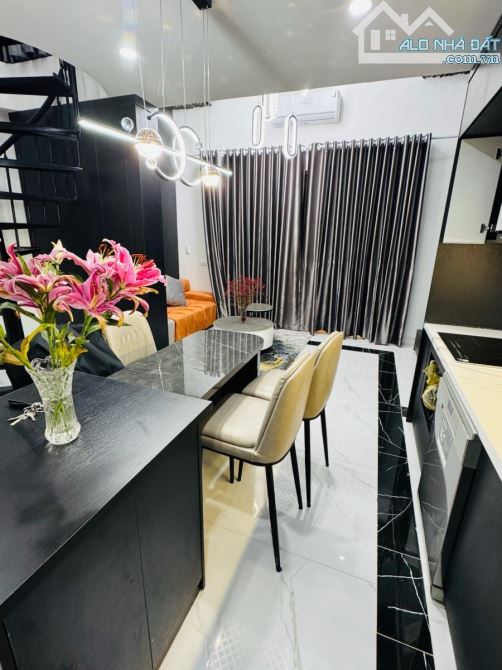 Siêu phẩm phố Cổ - 50m x 5T - ô tô đỗ cửa - thang máy - kinh doanh - ngõ thông tứ tung - 1