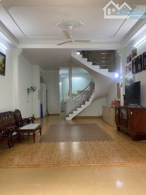 Nhà hẻm nội bộ Ngô Bệ p13 Tân Bình 5 x 17,6m, trệt lầu giá 8,8 tỷ - 1