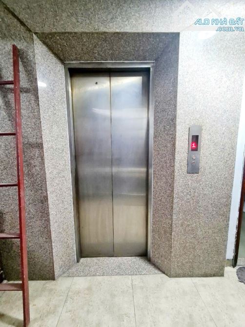 SIÊU PHẨM MẶT PHỐ TRẦN QUỐC HOÀN - LÔ GÓC 8 TẦNG THANG MÁY, VỈA HÈ 5M KD SẦM UẤT GIÁ 33 TỶ - 1