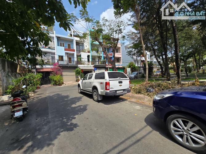 Bán gấp nhà đối diện công viên đs 4C khu Tên Lửa 4x20m 3 lầu giá 10 tỷ (giá tốt) - 1