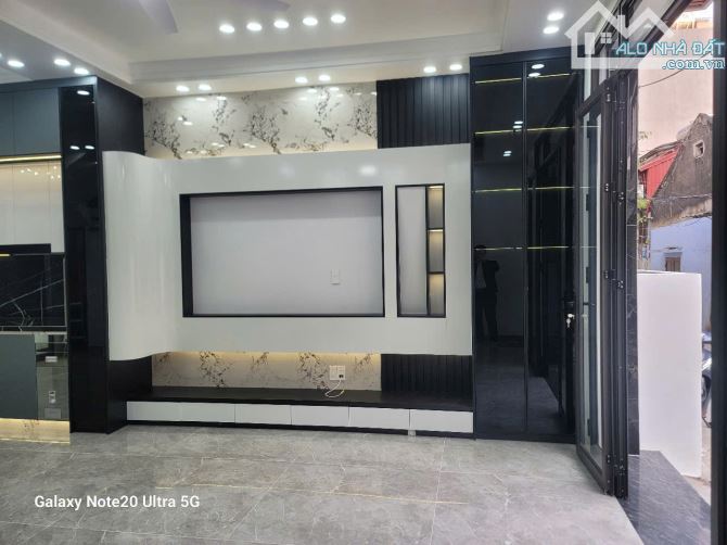 nhà xây mới ngõ 3xx MIẾU HAI XÃ  lê chân giá 3,5 tỷ - 1