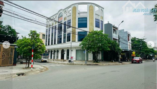 Bán nhà đẹp căn góc 2 mặt tiền đường 10,5m đường Nguyễn Đình Trọng và Đặng Tất - Liên Chiể - 1