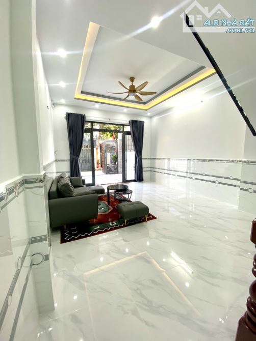 BÁN NHÀ RIÊNG HXH 6M - LÂM THỊ HỐ - QUẬN 12 - 68M2 - 2 TẦNG NHỈNH 4 TỶ - 1
