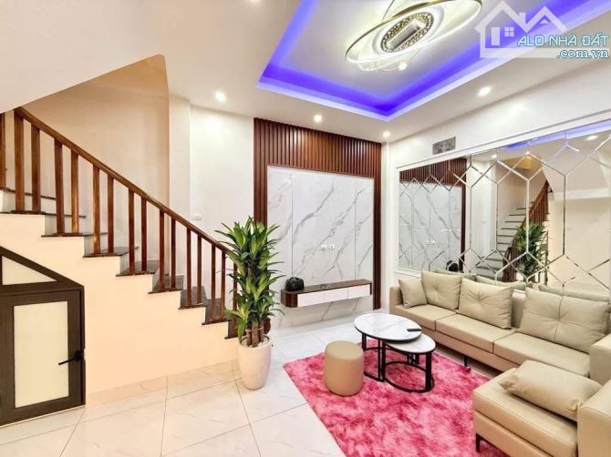 SIÊU PHẨM HAI BÀ LÔ GÓC 3 THOÁNG - Ô TÔ ĐỖ CỔNG - GẦN HỒ VÕ THỊ SÁU - GIÁ 6.15 TỶ - 1