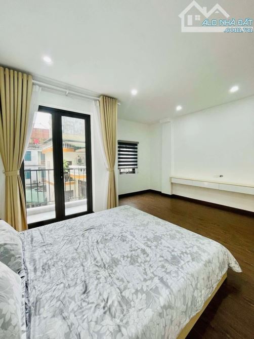 Ngõ Thổ Quan - ô tô lùi cửa - xây mới đủ nội thất- sổ vuông - 31m2 - chào 7 tỷ 850 triệu - 2