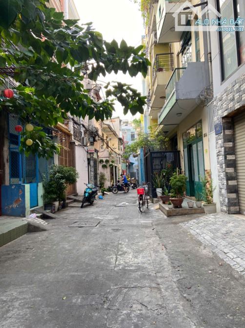 Bán Nhà Hẻm 185 Đường 3/2 Quận 10.DT:5.2 x13m.Giá 6.9 Tỷ - 2