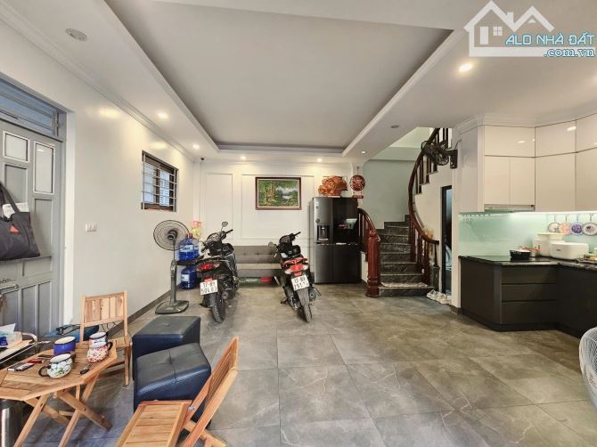 BÁN NHÀ NGUYỄN TRÃI THANH XUÂN, GẦN PHỐ LÔ GÓC OTO TRÁNH, 46M2 5T MẶT TIỀN RỘNG NHỈNH 12TỶ - 2