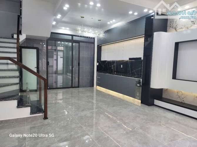 nhà xây mới ngõ 3xx MIẾU HAI XÃ  lê chân giá 3,5 tỷ - 2