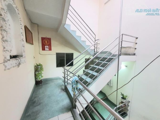 Mặt tiền Nguyễn Văn Nghi P.7 GV, 5 tầng 105m2, sổ vuông công nhận đủ - 2