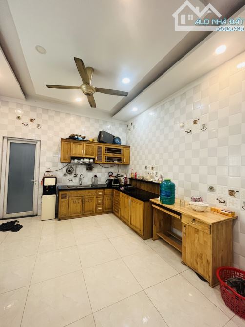 BÁN NHÀ MẶT TIỀN THẠNH XUÂN- QUẬN 12- 79M2, 3 TẦNG, GIÁ RẺ CHỈ 4 TỶ 400 - 2
