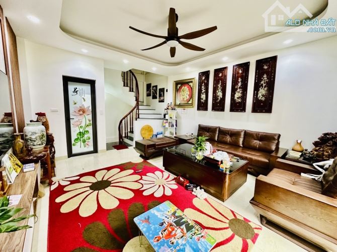 Đại Cát -Bắc Từ Liêm-Gara Ô Tô  5 Tầng Dân Xây Cực Chắc Chắn  DT 40m .Giá 6,5 Tỷ - 2