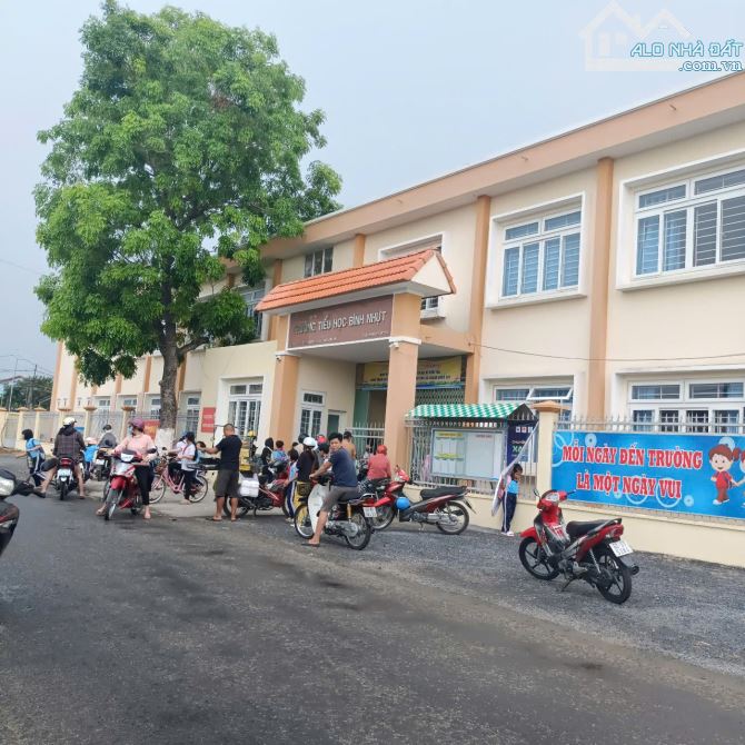 Bán Nhà Tỉnh Lộ 832 Xã Nhựt Chánh,huyện bến lức,Long An (7 x 22 - 1532) 1,8 Tỷ TL - 2