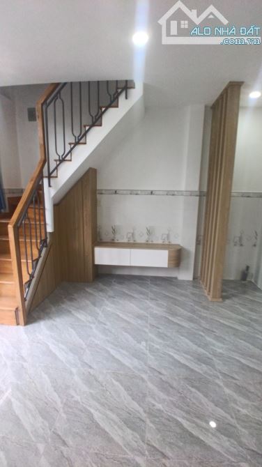 BÁN NHÀ 2 TẦNG HẺM XE TẢI THÔNG ĐƯỜNG BÙI VĂN NGỮ HIỆP THÀNH QUẬN 12 - 2