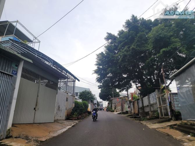 LÔ ĐẤT ĐẸP 10,4×38 NGAY ĐẦU ĐƯỜNG LƯƠNG THẾ VINH GIÁ 8.9 TỶ - 2