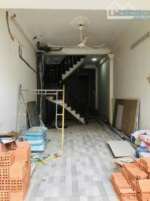 Nhà MT 3 tầng, Nguyễn Oanh, 95m2, Gò Vấp, nhỉnh 14x.tỷ 👉 Vị trí đắc địa, kd sầm uất - 2