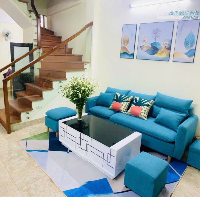 💥💥 BÁN NHÀ PHỐ GIA QUẤT 💥 DT: 32m2 HƠN 5 TỶ. - 2