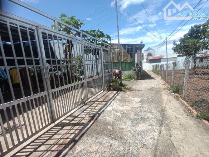Bán Đất Gần chợ liên nghĩa dt 5x22m tc100m2 giá 1,4ty - 2